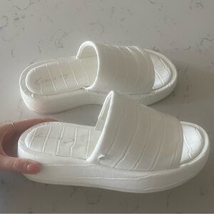 Circus NY by Sam Edelman White Croc Pattern Platform Slides